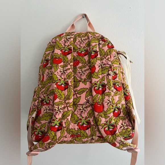NWOT Vera Bradley Tomato Vines Bancroft Backpack - Picture 4 of 10